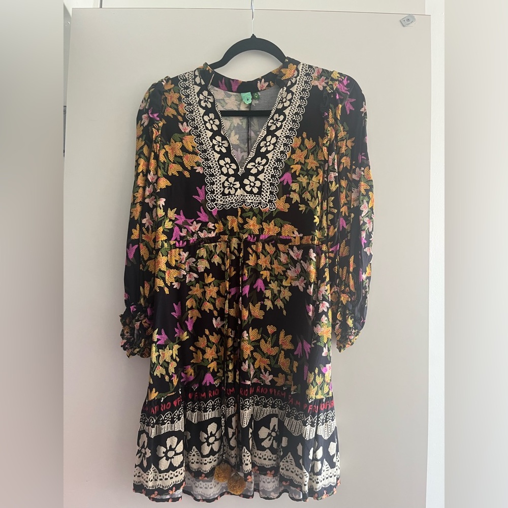 Black floral Farm Rio beach coverup / summer dress 🌼